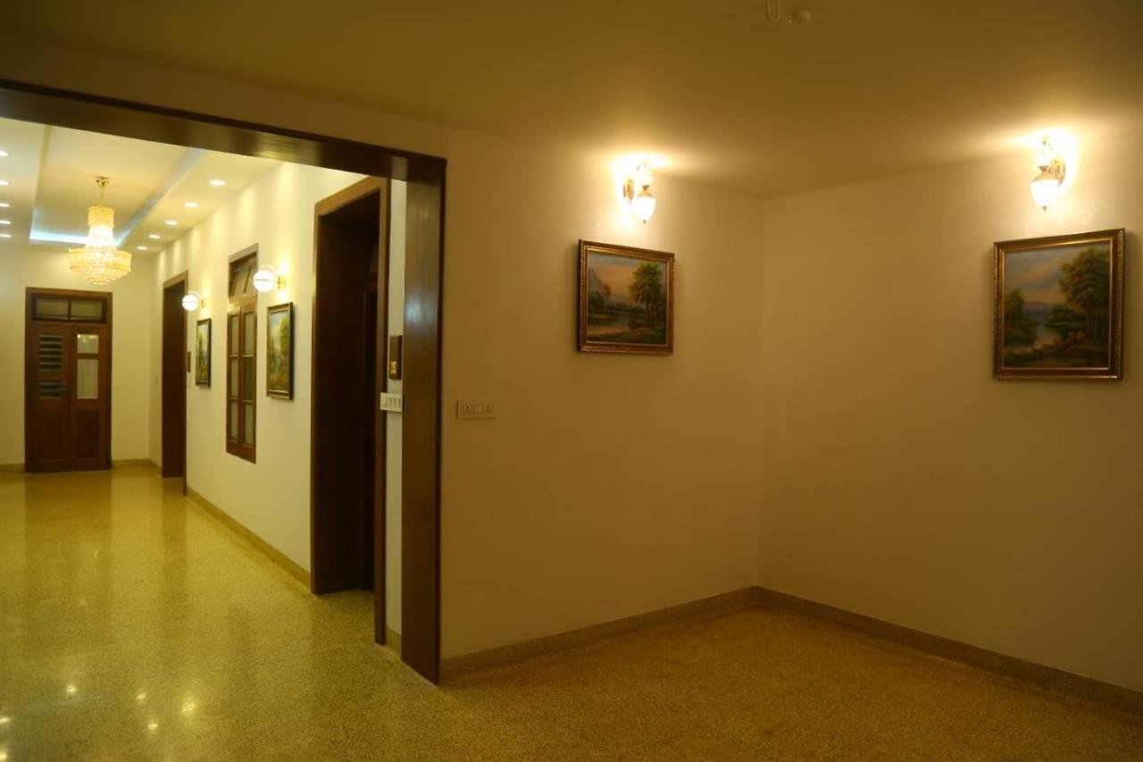 Hotel Abab Residency à Kochi Extérieur photo